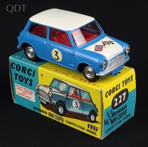 Corgi toys 227 moris mini cooper competition r374 front