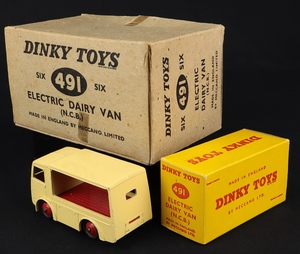 Dinky toys 491 ncb electric dairy van trade box hh868 back