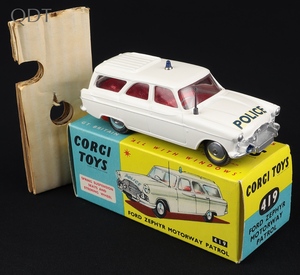 Corgi toys 419 ford zephyr motorway patrol jj379 front