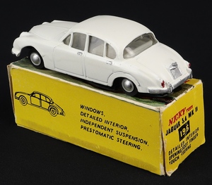 Nicky dinky toys 195 jaguar 3.4 mk ii jj413 back