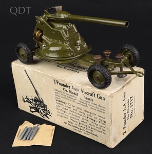 Britains 1717 1 2 pounder anti aircraft gun on chassis jj433 front