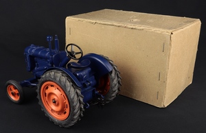 Chad valley 9235 fordson major tractor jj466 back