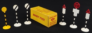 Dinky toys 769 six british road signs town set b jj480 back