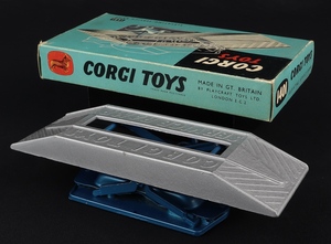 Corgi toys 1401 elevating service ramp jj947 back