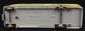 Dinky supertoys 979 racehorse transport jj973 base