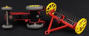 Dinky toys 310 farm tractor hay rake jj977 base