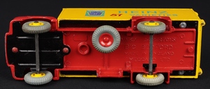 Dinky supertoys 923 big bedford van heinz kk27 base
