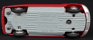 Corgi toys 210s citroen ds19 kk194 base