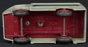 Dinky toys 30v express dairy kk233 base