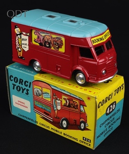 Corgi toys 426 chipperfields circus mobile booking office kk288 front
