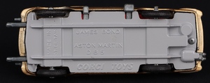 Corgi toys 261 james bond aston martin kk310 base
