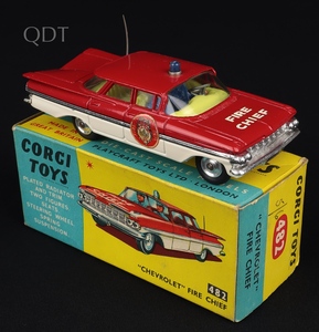 Corgi toys 482 chevrolet fire chief car kk311 front
