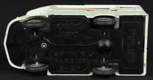 Corgi toys 407 smith's karrier bantam mobile shop kk315 base