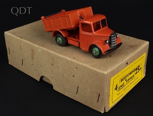 Dinky toys 25m bedford end tipper kk323 front