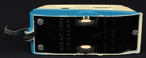 Dinky toys 190 caravan kk384 base