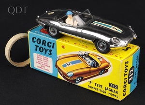 Corgi toys 312 e type jaguar kk400 front