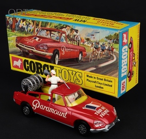 Corgi toys 510 citroen tour de france team manager's car paramount kk480 front