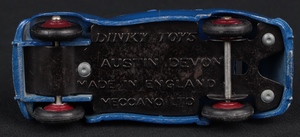 Dinky toys 40d 152 austin devon saloon kk523 base