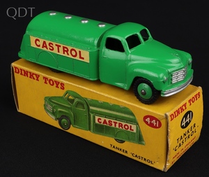 Dinky toys 441 castrol tanker kk565 front