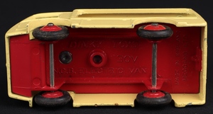 Dinky toys 491 ncb electric dairy van kk687 base