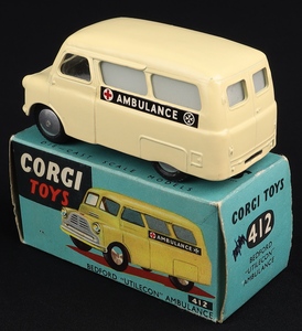 Corgi toys 412 bedford utilecon ambulance kk694 back