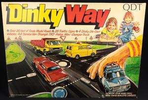 Dinky gift set 240 dinky way kk768 front