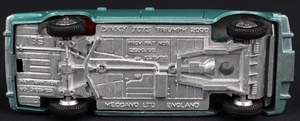 Dinky toys 135 triumph 2000 kk770 base