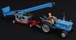 Corgi toys gift set 47 working conveyor trailer tractor kk790 tractor