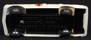 Dinky toys 278 vauxhall ambulance kk873 base