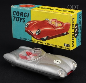 Corgi toys 151 lotus mark eleven le mans racing car kk817 front