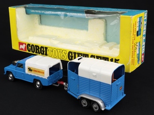 Corgi gift set 15 landrover rice's double horse box kk935 back