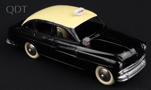 French dinky 24xt ford vedette taxi kk960 front