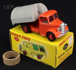 Dinky toys 252 refuse wagon kk994 front