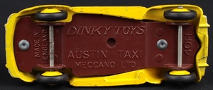 Dinky toys 40g 254 austin taxi kk996 base