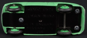 Dinky toys 154 hillman minx saloon ll11 base