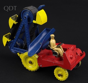 Condon muir hill bucket loader gravel ll18 front