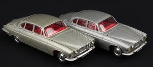 Corgi toys 238 jaguar mark x ll58 compare