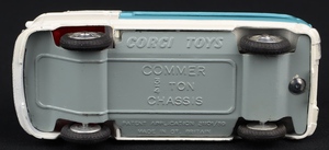 Corgi toys 466 commer milk float ll102 base