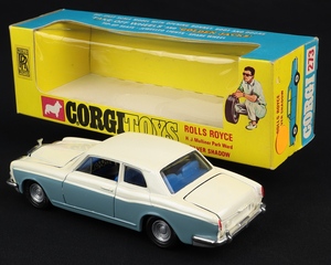 Corgi toys 273 rolls royce silver shadow ll165 back