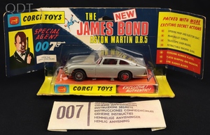 Corgi toys 270 james bond aston martin db5 ll174 front