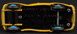 Dinky toys 152 austin devon saloon ll187 base