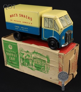 Chad valley 10134 buffet car ll244 front