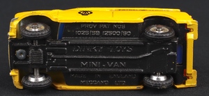 Dinky toys 274 aa mini van ll328 base 1