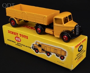 Dinky toys 409 bedford articulated lorry ll377 front