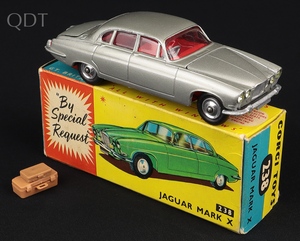 Corgi toys 238 jaguar mark x ll388 front