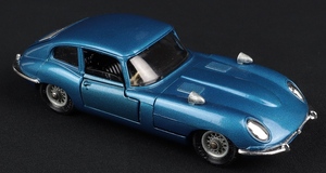 Corgi toys 335 4.2 litre jaguar e type ll409 car