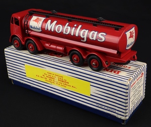 Dinky toys 941 mobilgas tanker foden ll446 back