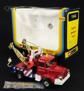 Corgi toys 1144 berliet wrecker truck ll453 front