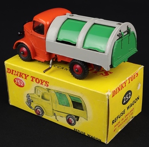 Dinky toys 252 refuse wagon ll519 back