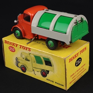 Dinky toys 252 refuse wagon kk520 back